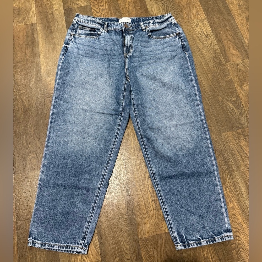Lane Bryant Midrise Boyfriend Jean Stonewash Blue Size 14 Stretch - Picture 2 of 10